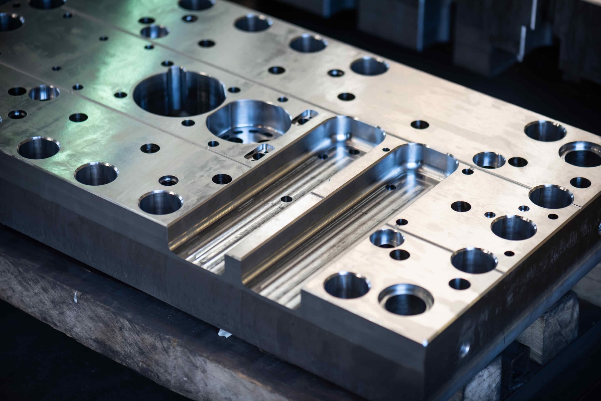 Machined plate